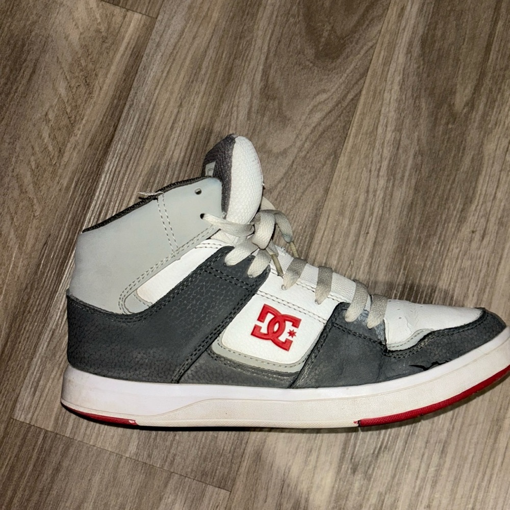 DC skate shoes, size 7.0 (USA)